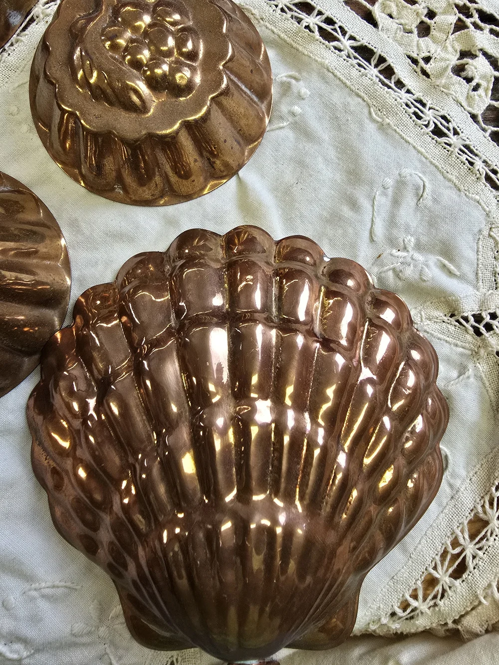 Copper Decorative Mold Set - Shiny Copper Home Accent - Picture 4 of 5